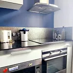 Charming Nest In Paris-pont Cardinet Παρίσι
