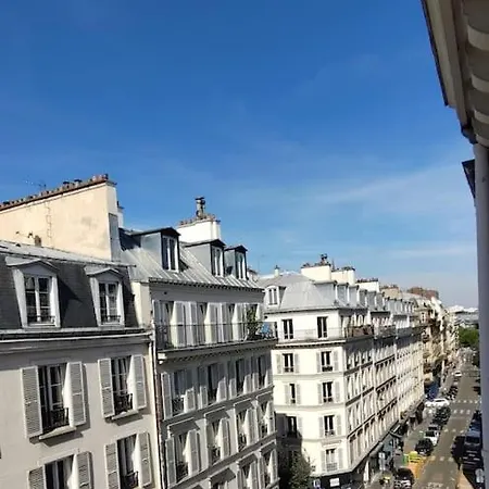 Charming Nest In Paris-pont Cardinet